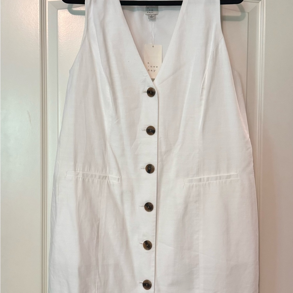White Sleeveless Vest Style Dress